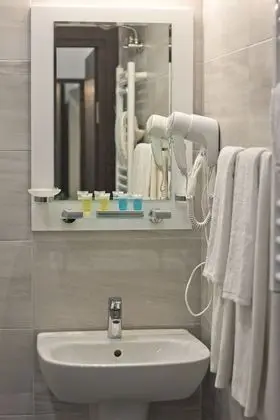 Tek Büyük veya İki Ayrı Yataklı Oda, Balkon