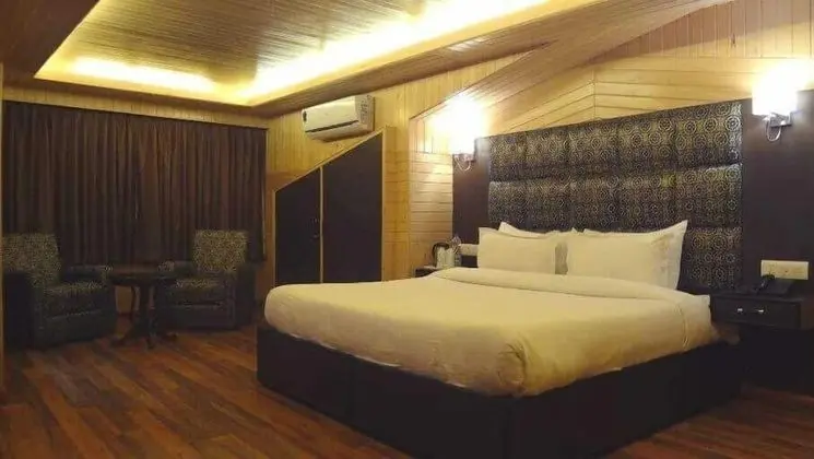 Deluxe Tek Büyük Yataklı Oda