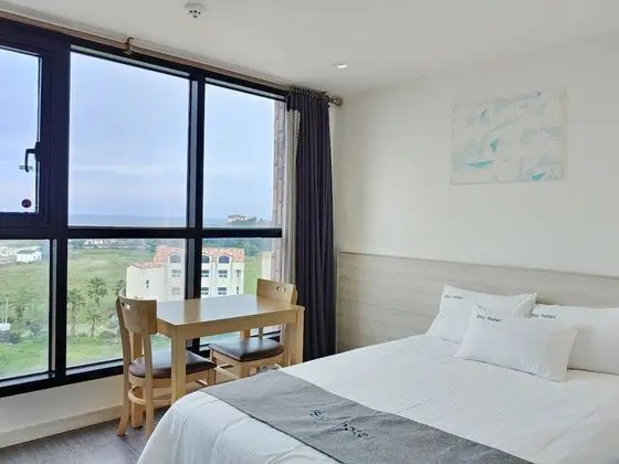 Deluxe Tek Büyük Yataklı Oda