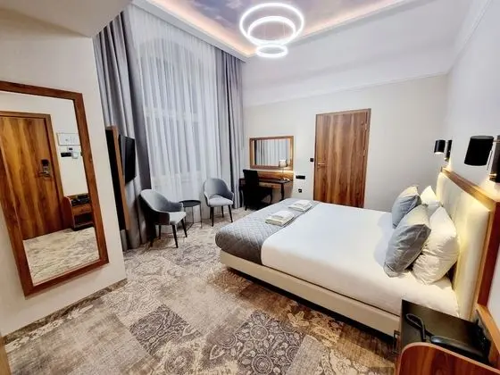 Comfort Tek Büyük Yataklı Oda