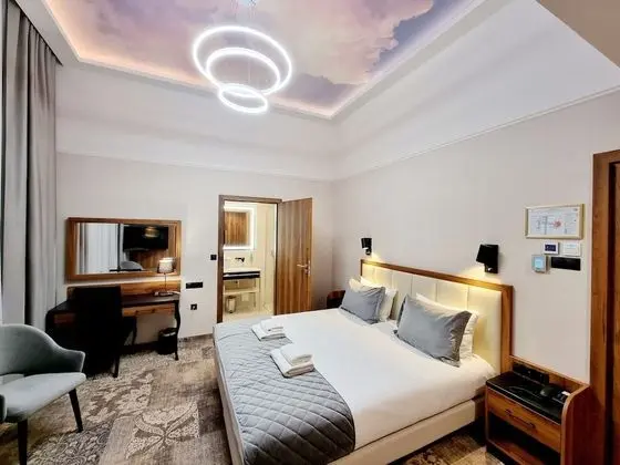 Comfort Tek Büyük Yataklı Oda