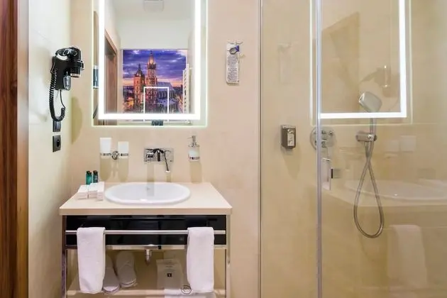 Comfort Tek Büyük Yataklı Oda