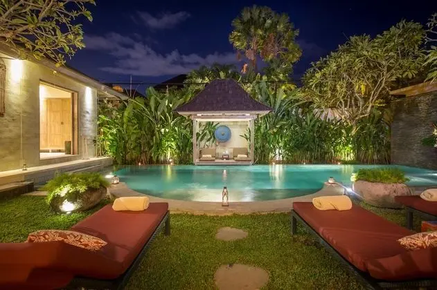Luxury Villa, 2 Yatak Odası, Kişiye Özel Havuzlu, Bahçe Manzaralı