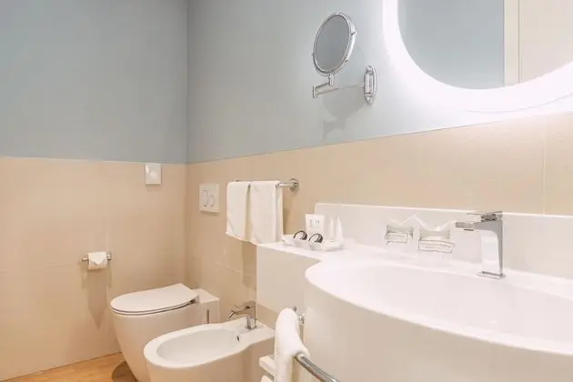 Tek Büyük veya İki Ayrı Yataklı Oda, Balkon