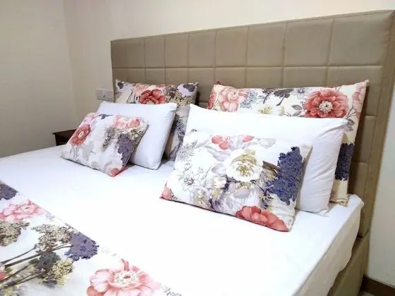 Grand Apart Daire, 1 En Büyük (King) Boy Yatak, Mutfak, Bahçe Manzaralı