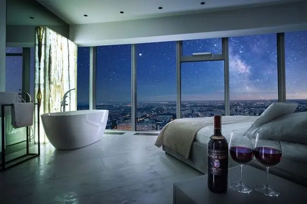 Apartment Deluxe (2 person, Bathtub City View)