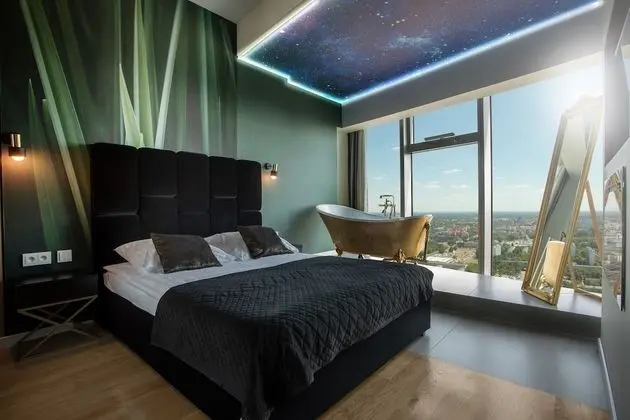 Apartment Deluxe (2 person, Bathtub City View)