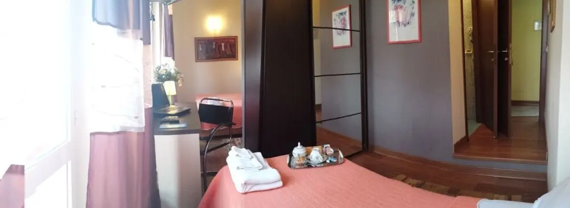 Üç Kişilik Oda
