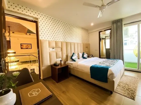 Sky Deluxe Room With Balcony