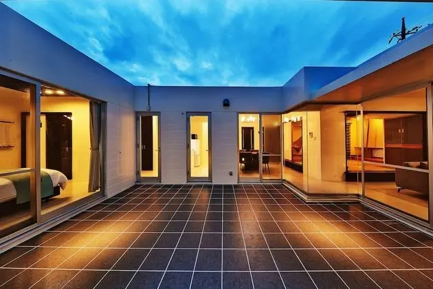 Deluxe Villa (for 1-6 Guests)