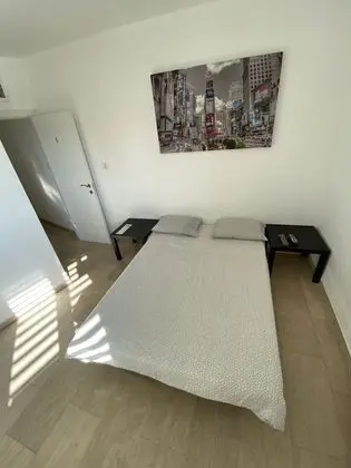 Basic Tek Büyük Yataklı Oda