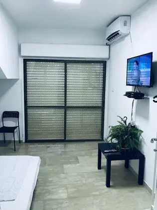 Tek Büyük Yataklı Oda, Balkon