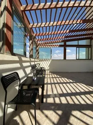 Tek Büyük Yataklı Oda, Balkon