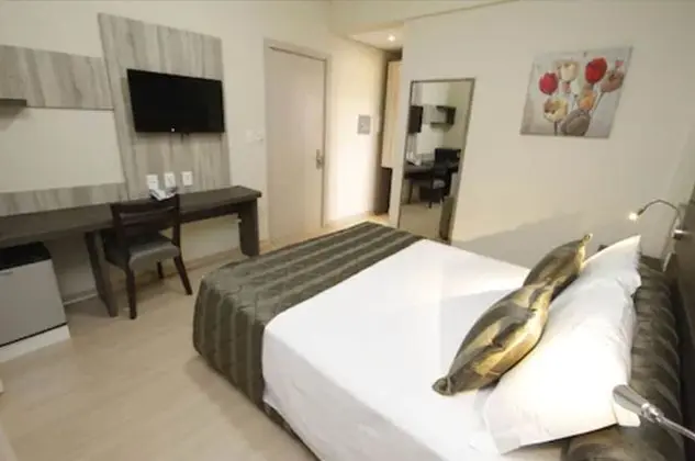 Deluxe Tek Büyük Yataklı Oda
