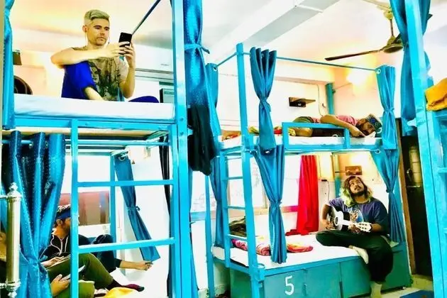 Deluxe 6 Bed Mixed Dorm