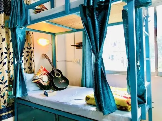 Deluxe 6 Bed Mixed Dorm