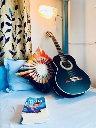 Deluxe 6 Bed Mixed Dorm