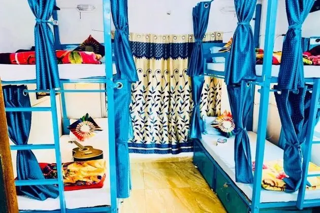 Standard 6 Bed Female Dorm