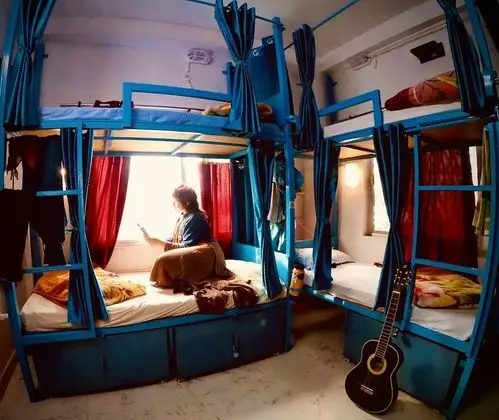 Standard 6 Bed Female Dorm