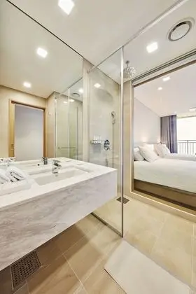 Deluxe Twin Room (2~3F, No Pool access & Jacuzzi. Base PAX: 2, additional fee pay upon C/In)