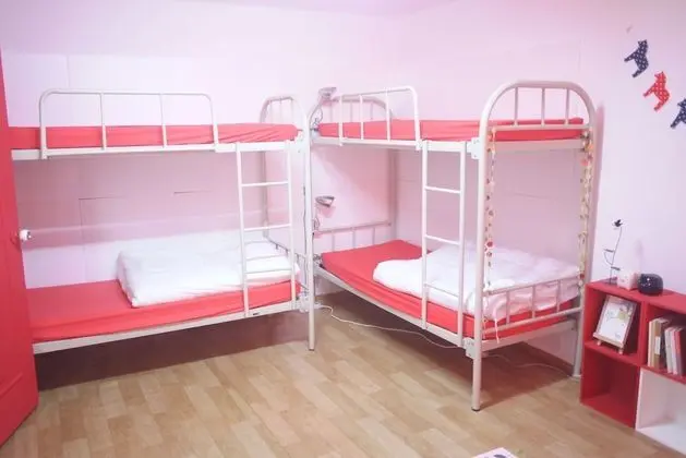 Ortak Ranzalı Oda, Sadece kadınlar için