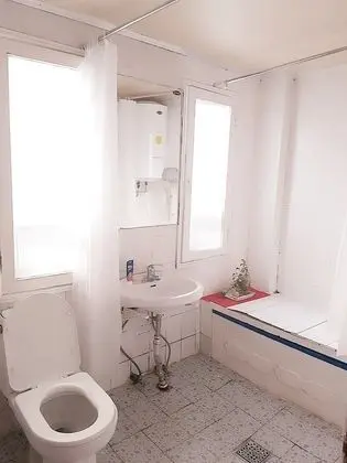 Ortak Ranzalı Oda, Sadece kadınlar için