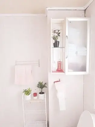 Ortak Ranzalı Oda, Sadece kadınlar için