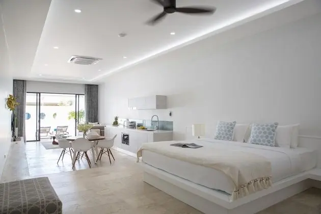 1 Bedroom Pool Suite