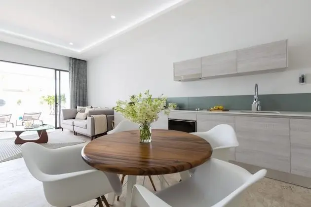 1 Bedroom Pool Suite