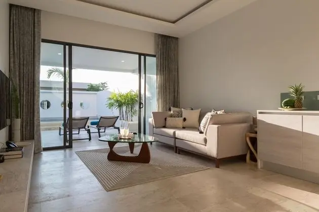 1 Bedroom Pool Suite