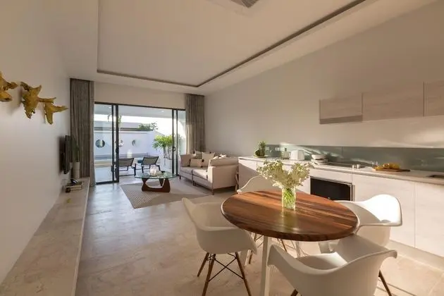 1 Bedroom Pool Suite