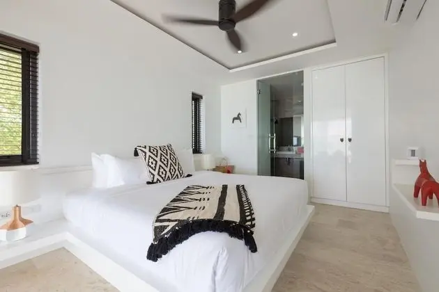 2 Bedroom Sea View Pool Suite