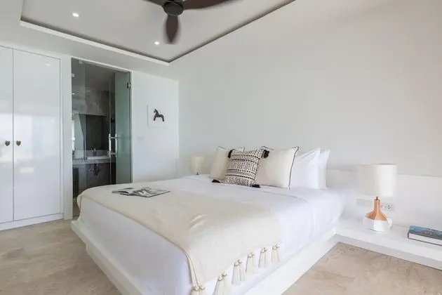 2 Bedroom Sea View Pool Suite