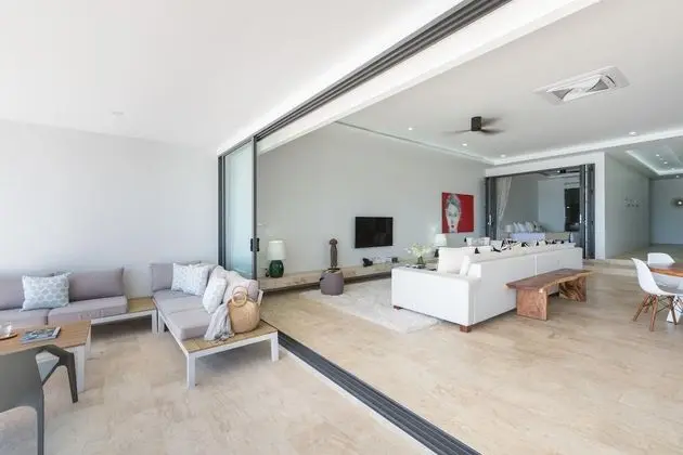 2 Bedroom Sea View Pool Suite
