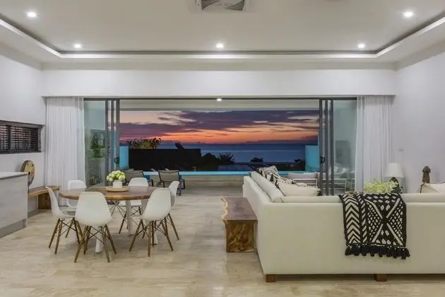 2 Bedroom Sea View Pool Suite