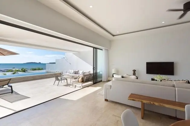 2 Bedroom Sea View Pool Suite