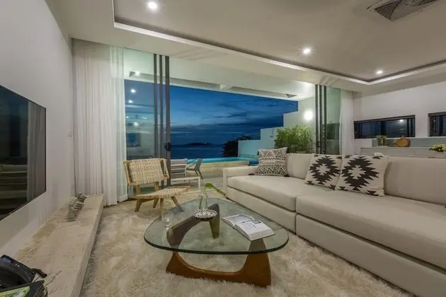 2 Bedroom Sea View Pool Suite