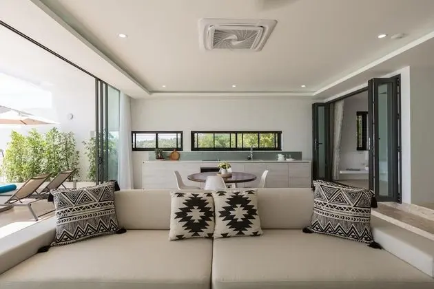 2 Bedroom Sea View Pool Suite