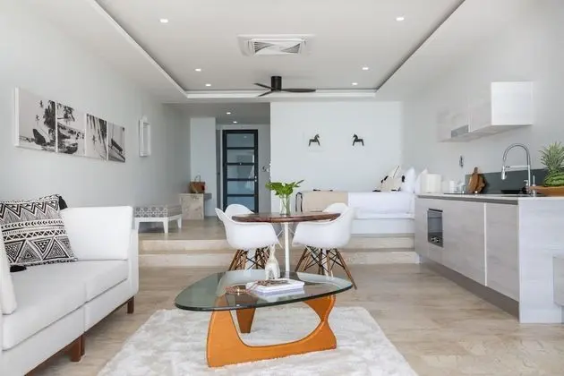 Penthouse 1 Bedroom Sea View Pool Suite