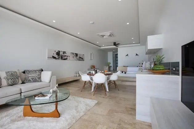 Penthouse 1 Bedroom Sea View Pool Suite