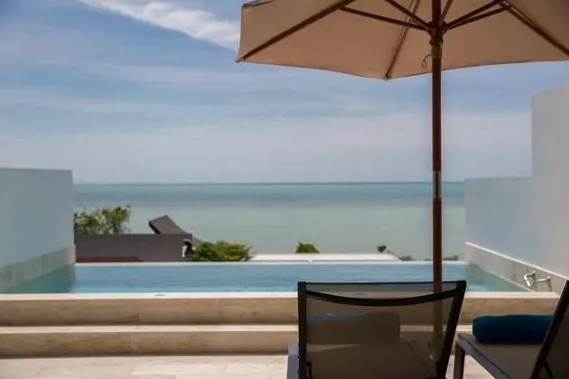 Penthouse 1 Bedroom Sea View Pool Suite