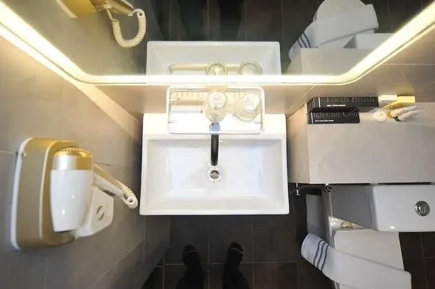Standard Üç Kişilik Oda