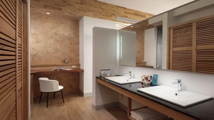 Deluxe Tek Büyük Yataklı Oda, Deniz Manzaralı