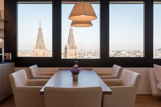 City View, Rooftop Apartment with Sauna