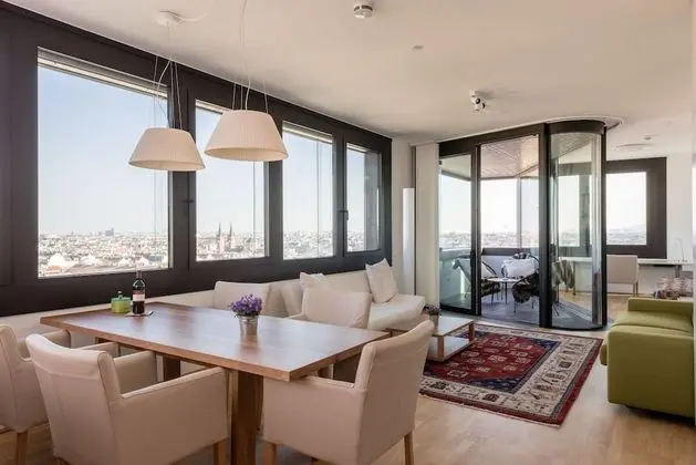 City View, Rooftop Apartment with Sauna