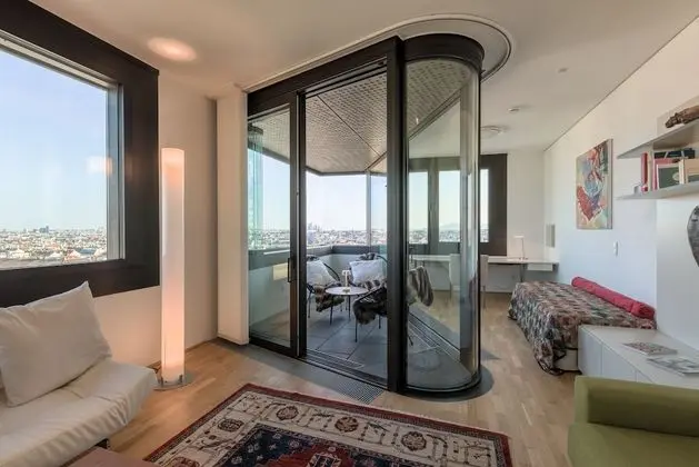 City View, Rooftop Apartment with Sauna