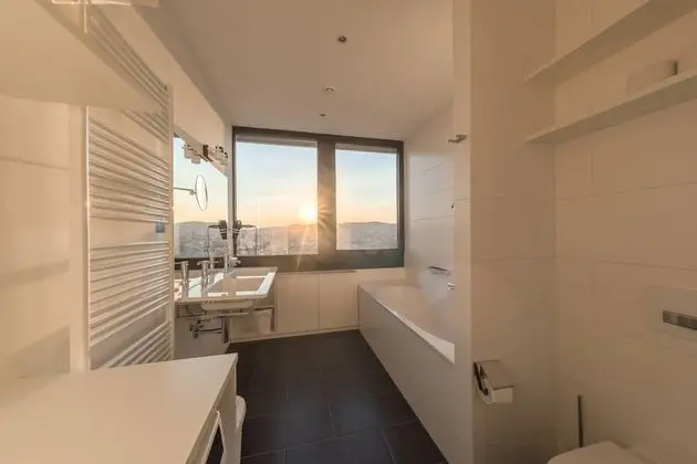 Hills View, Rooftop Apartment