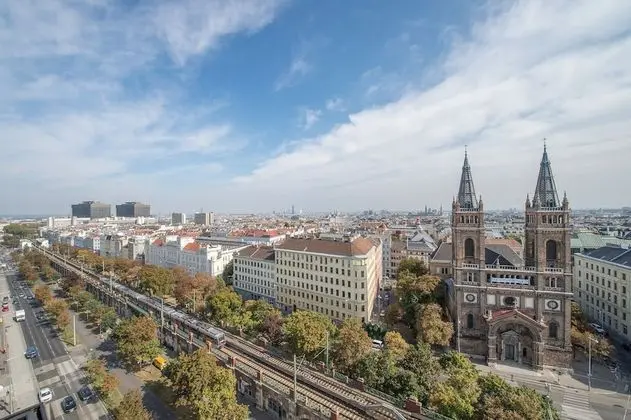 Hills View, Rooftop Apartment