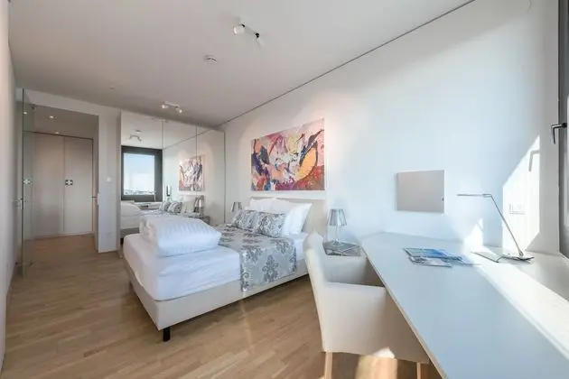 South View, Rooftop Apartment