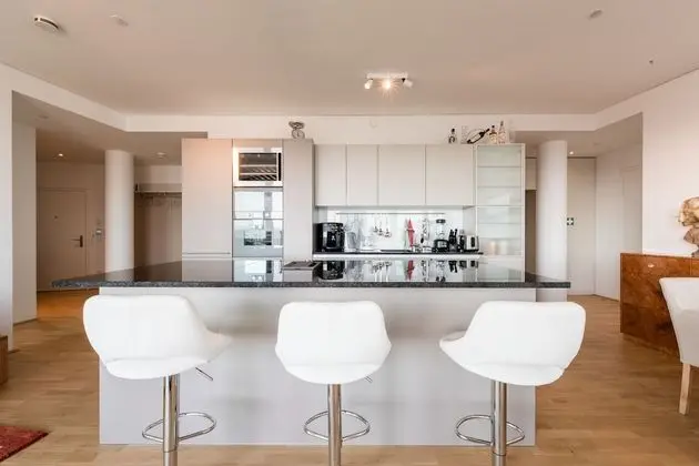 South View, Rooftop Apartment